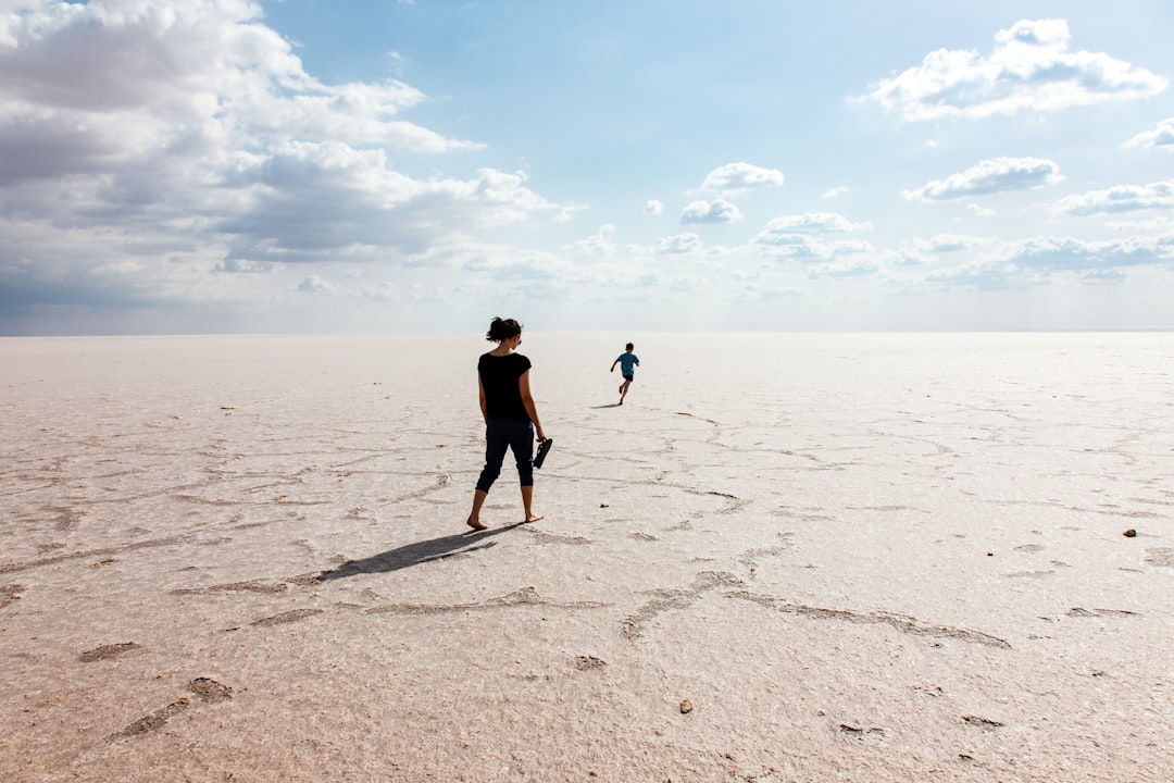 Chott el-Jerid a salt lake in the heart of Tunisia - Lago Crater | Secret World Trip Planner