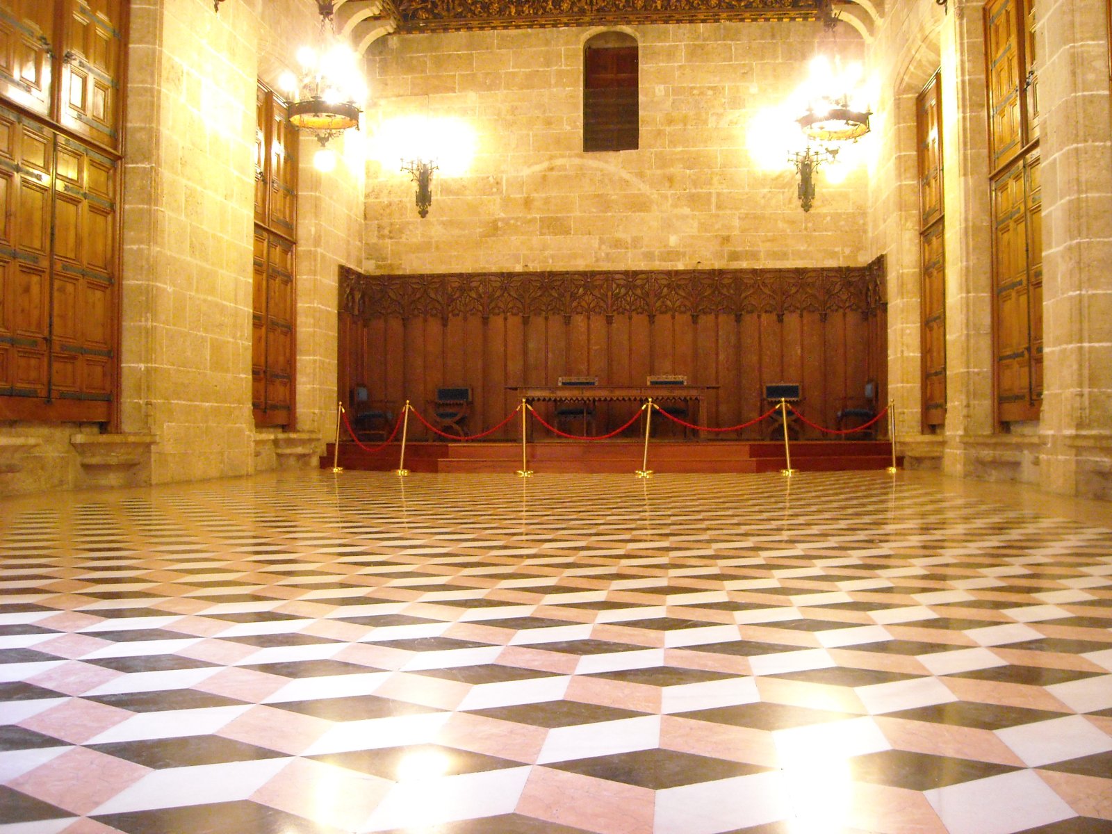 Istana yang terlihat seperti renda. - València | Secret World Trip Planner