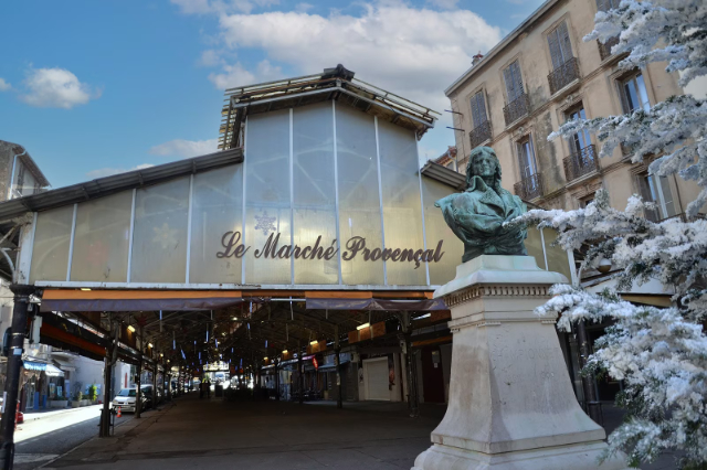 ຕະຫຼາດ Provencal - Antibes | Secret World Trip Planner