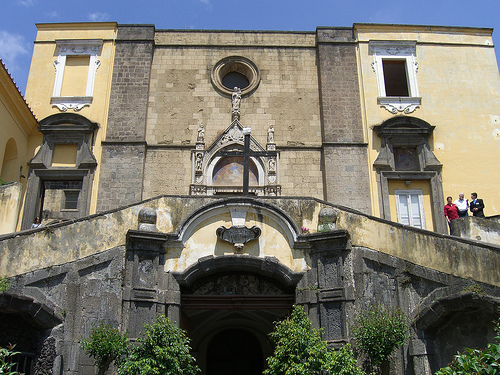 San Giovanni a Carbonara bažnyčia - Napoli | Secret World Trip Planner