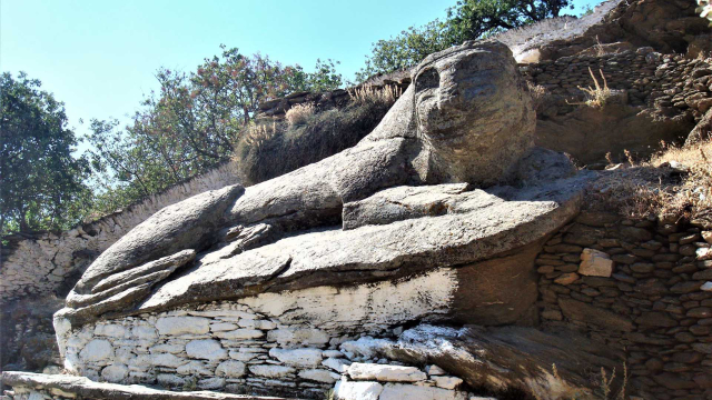 L'enigma del sorriso: il Leone di Kea a Kea - Kea 840 02 | Secret World Trip Planner