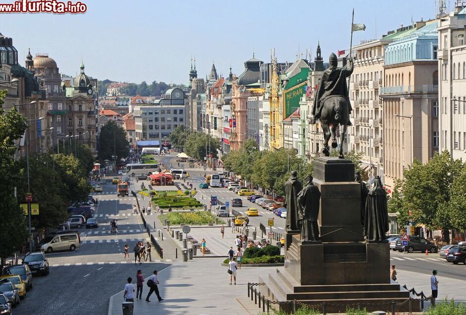 Piazza Venceslao a Praha - 110 00 Praga 1 | Secret World Trip Planner