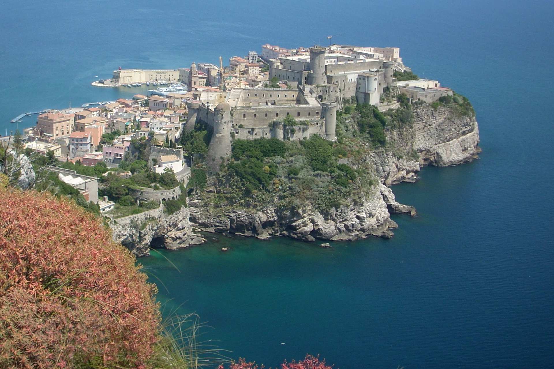 ਗੀਤਾ - Gaeta | Secret World Trip Planner