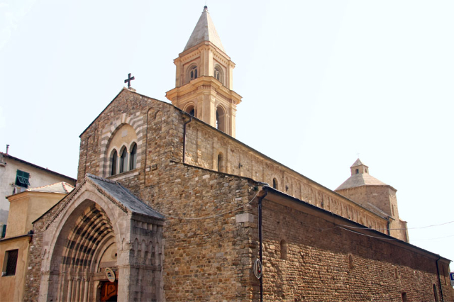 Katedrala Santa Maria Assunta - Ventimiglia | Secret World Trip Planner