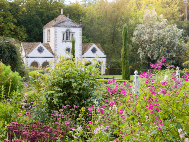 Bodnant Bahçeleri, Galler - Colwyn Bay LL28 5RE | Secret World Trip Planner