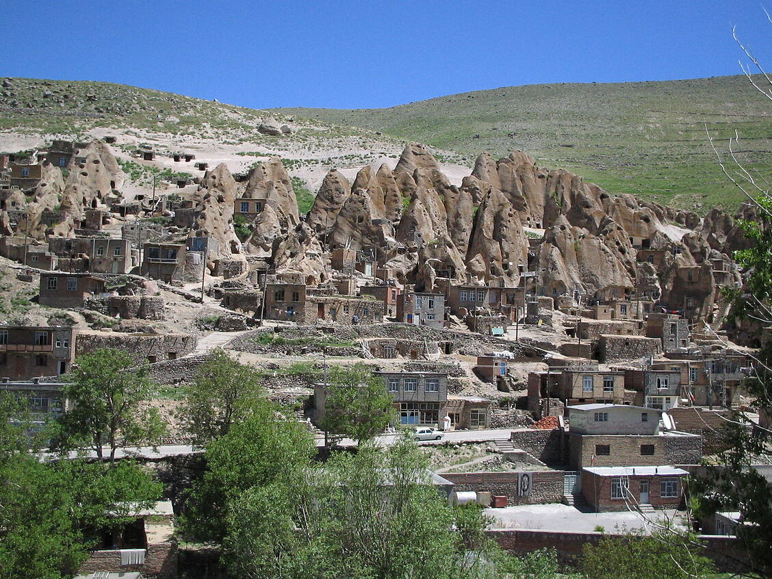 Kandovan, Case scolpite nella roccia di almeno 700 anni — Kandovan