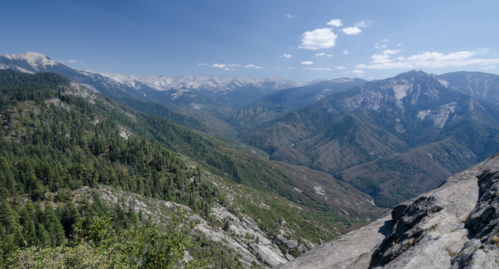 Moro Rock and the Sequoia National Park - Tulare | Secret World Trip Planner