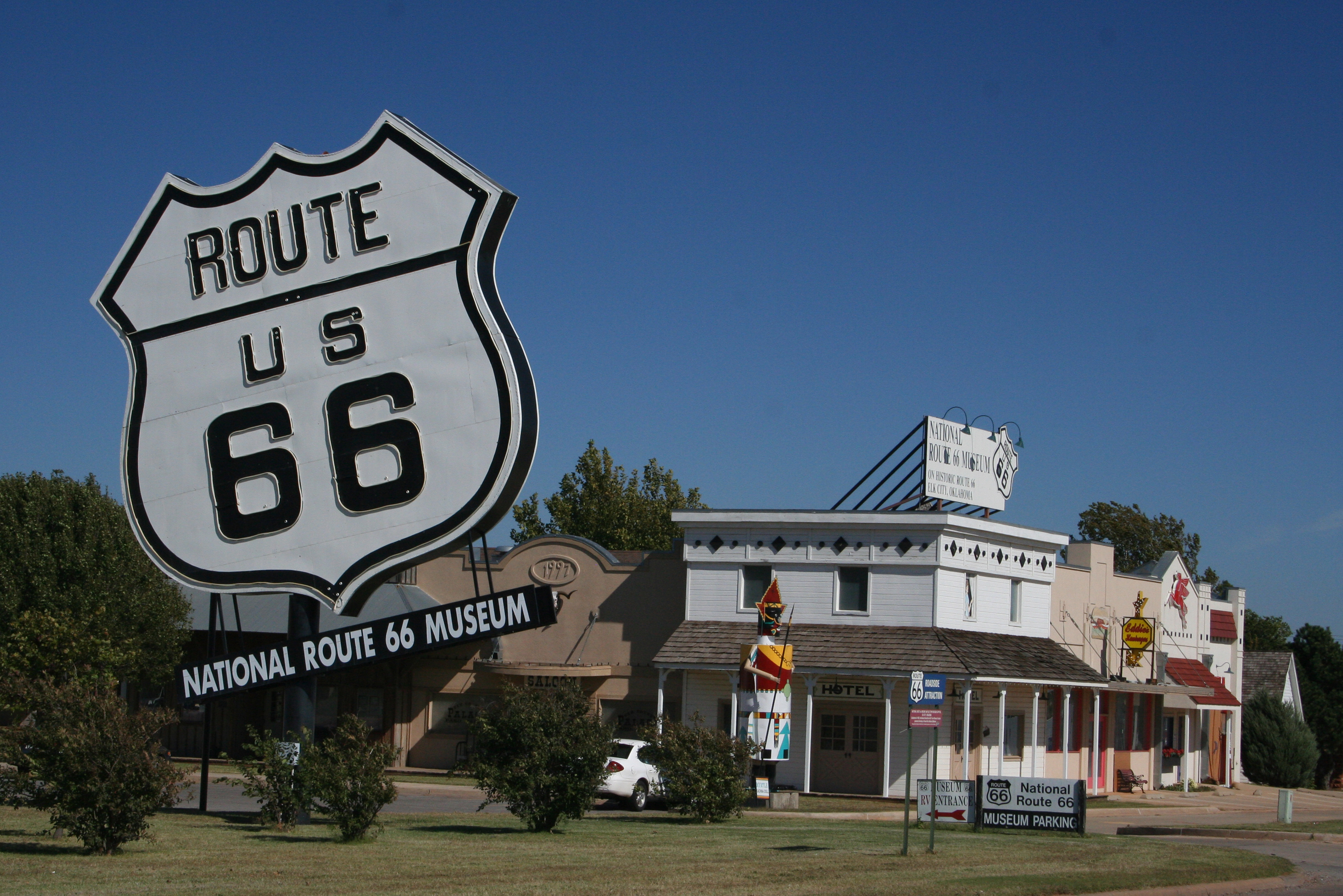 National Route 66 Museum - Rte 66 | Secret World Trip Planner