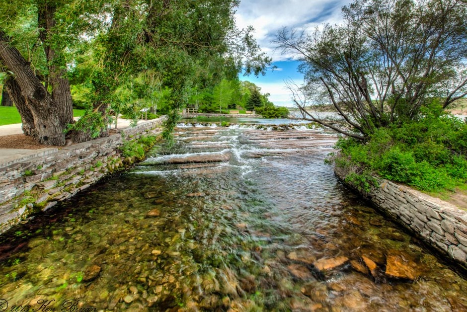 The Roe River runs in Great Falls - Roe River | Secret World Trip Planner