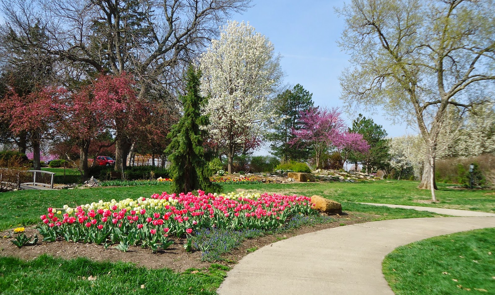 The Ted Ensley Gardens - Topeka | Secret World Trip Planner