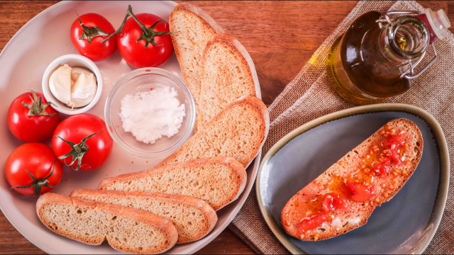 Pa amb Tomàquet (Tomato Bread) - Girona | Secret World Trip Planner