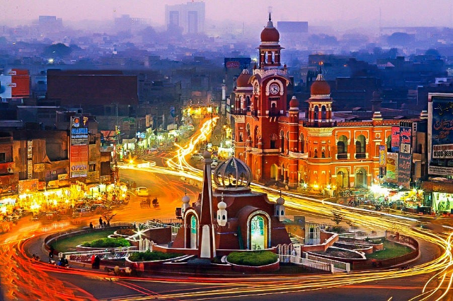 Multan: Un viaggio spirituale attraverso la città dei santi del Pakistan - Multan | Secret World Trip Planner