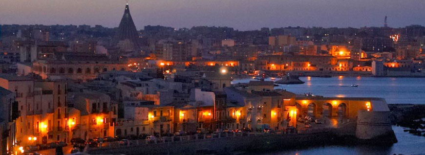 Szirakuszai és a pantalicai sziklanekropolisz - Siracusa SR | Secret World Trip Planner