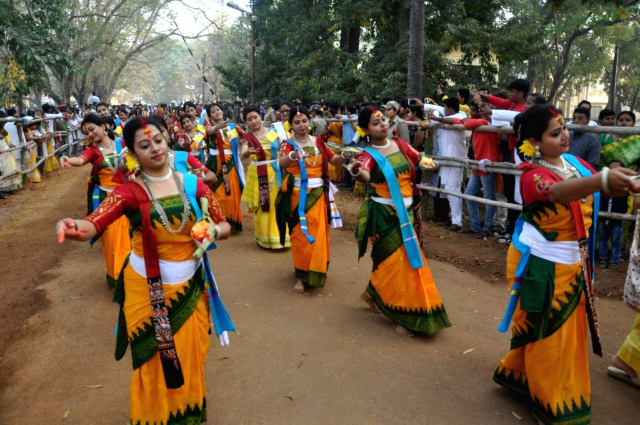 Basanta Utsav, la "Festa della Primavera - Santiniketan | Secret World Trip Planner