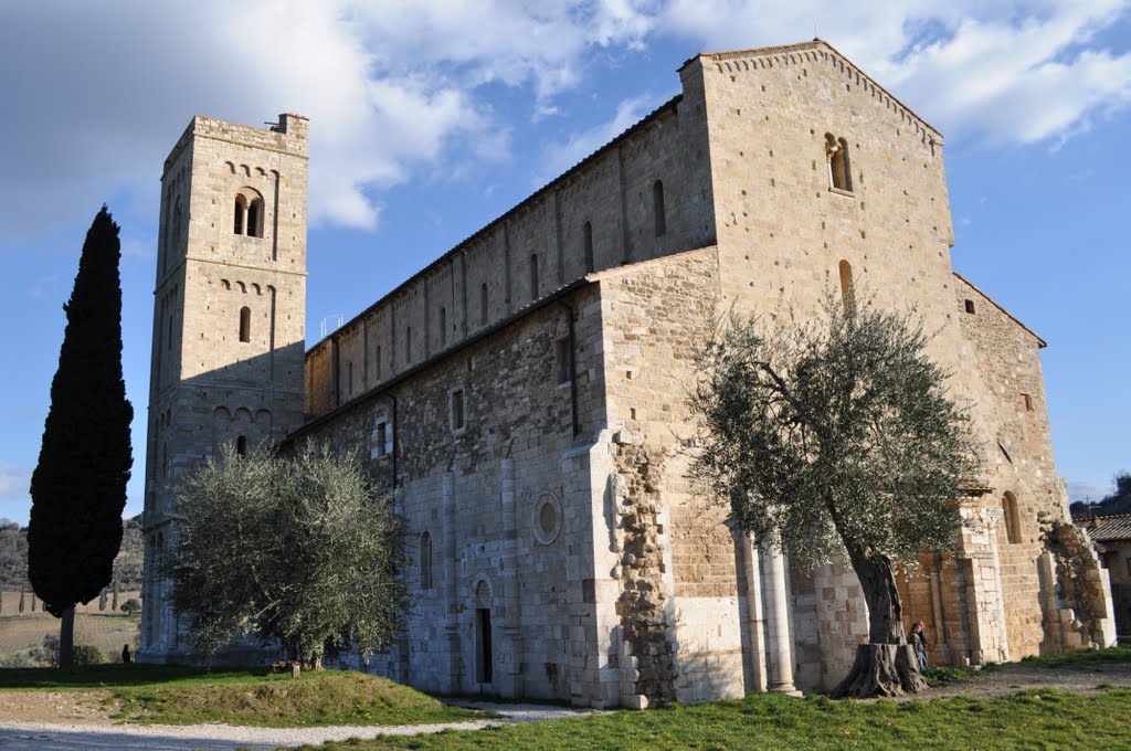 ಸ್ಯಾಂಟ್'ಆಂಟಿಮೊ ಅಬ್ಬೆ - Castelnuovo dell'Abate | Secret World Trip Planner