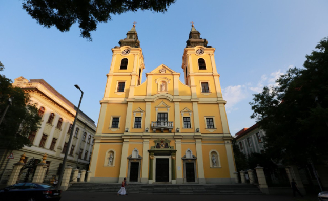 সেন্ট অ্যানস ক্যাথেড্রাল - Debrecen | Secret World Trip Planner