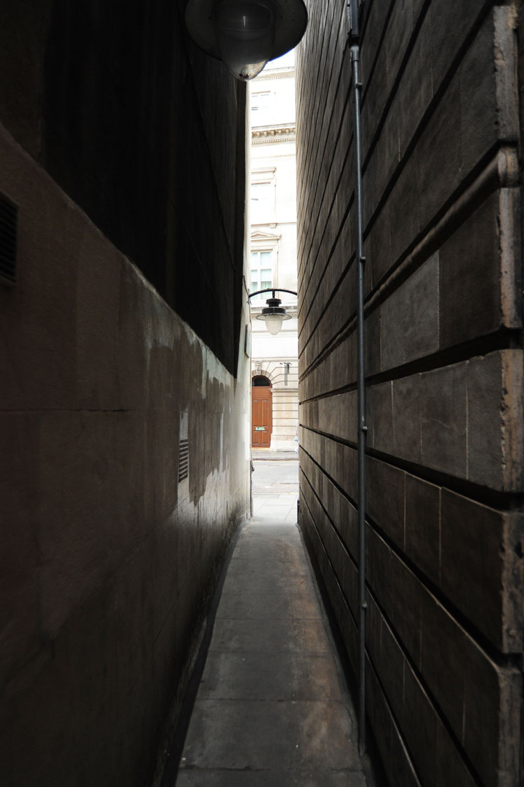 Vendi brajxhis është rrugica më e ngushtë E Londrës. - Londra | Secret World Trip Planner