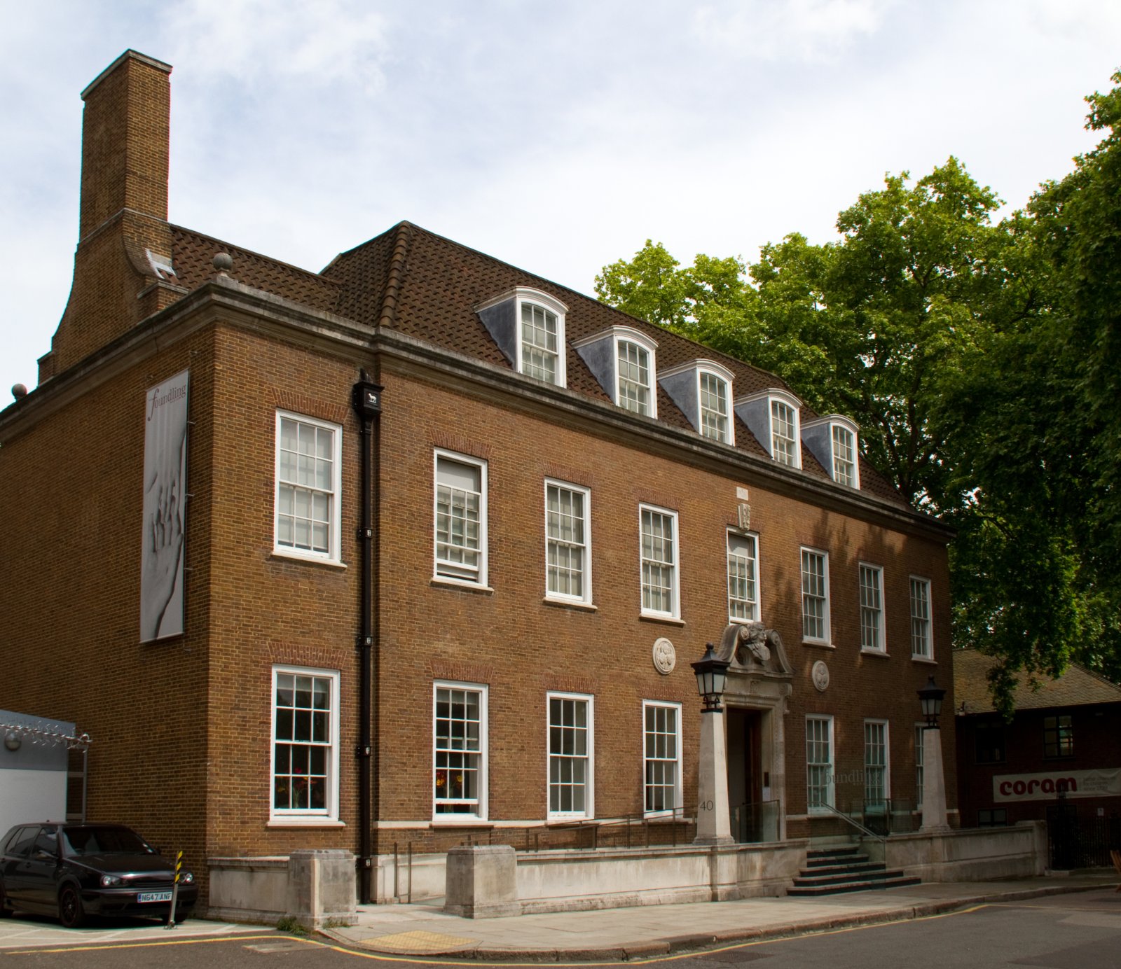 Londër: Muzeu Themelues - Londra | Secret World Trip Planner