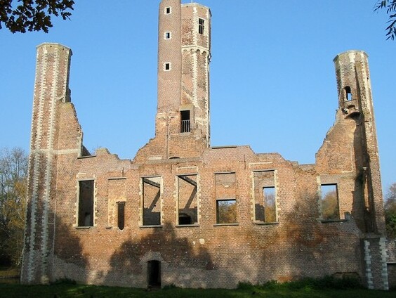 Elst castle ruins in Duffel - Duffel | Secret World Trip Planner