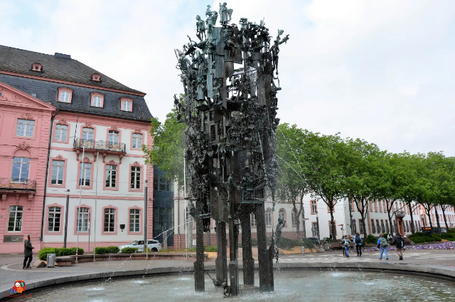 কার্নিভাল ফোয়ারা - Mainz | Secret World Trip Planner