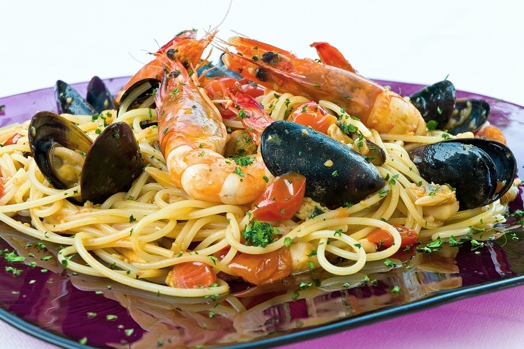 Spaghettí með rock disk af rock stykki - Sicilia | Secret World Trip Planner