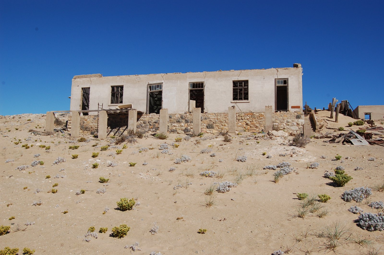 Kolmanskop är Namibias mest kända spökstad - Kolmanskop | Secret World Trip Planner