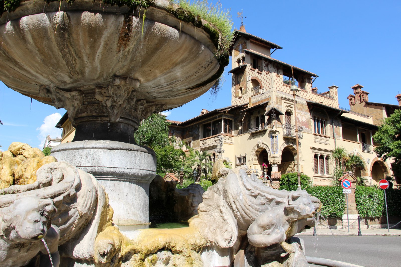 Quartiere Coppedè je čudan susjedstvo u Rimu - Roma | Secret World Trip Planner