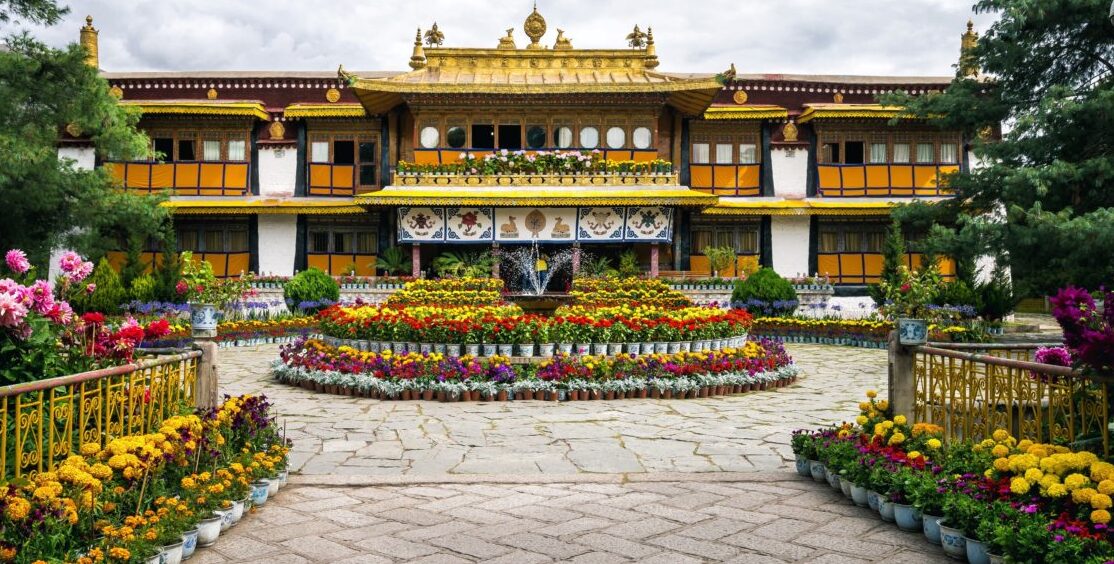 Norbulingka, meaning 'Treasure Park' in Tibetan - Lasa Shi | Secret World Trip Planner