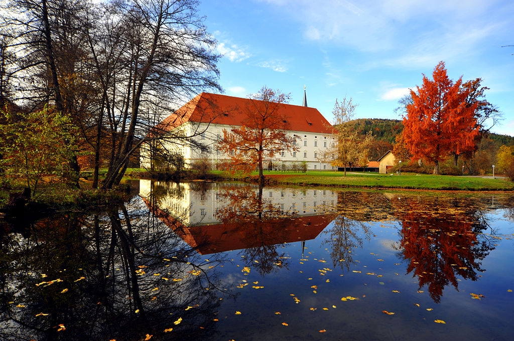 വിക്ത്രിന്ഗ് ആബി - Klagenfurt am Wörthersee | Secret World Trip Planner
