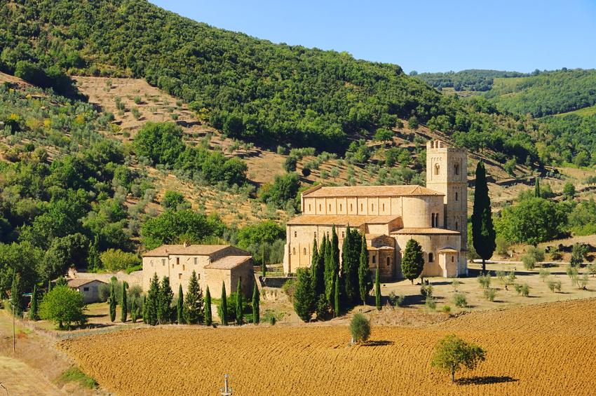 Opatija Sant'Antimo - Castelnuovo dell'Abate | Secret World Trip Planner