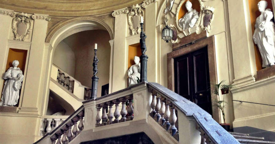 Palazzo Spinelli di Laurino na mizimu - Napoli | Secret World Trip Planner