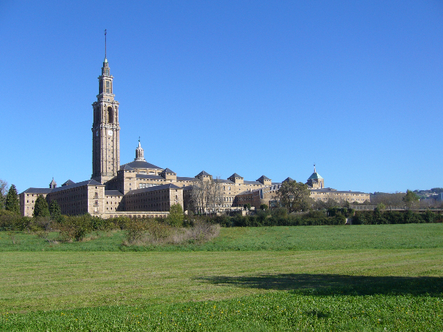 بزرگترین کلیسای بیضی شکل جهان - Gijón | Secret World Trip Planner