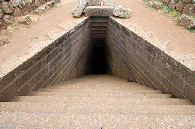 Páirc Nádúrtha Seandálaíochta de Santa Cristina - Paulilatino | Secret World Trip Planner