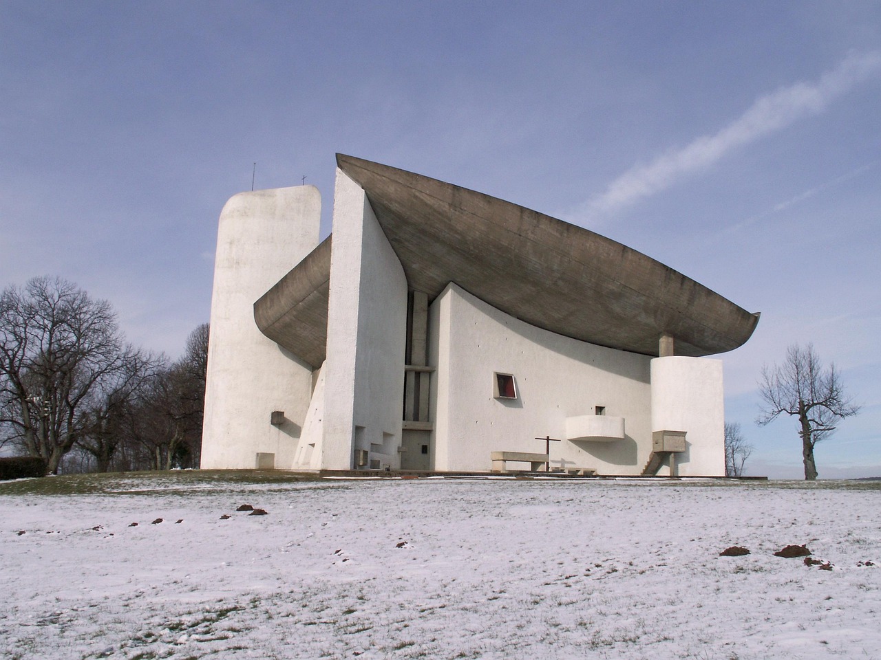 Ronchamp / Notre Dame de haut och Le Corbusier - Ronchamp | Secret World Trip Planner