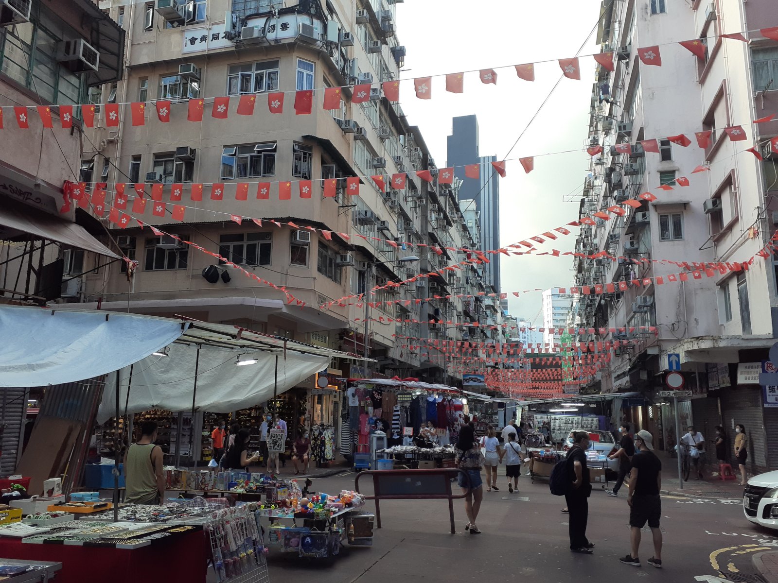 庙街以天后庙命名  - Temple St | Secret World Trip Planner