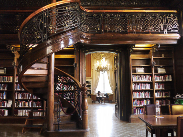 Perpustakaan Metropolitan Ervin Szabó - Budapest | Secret World Trip Planner