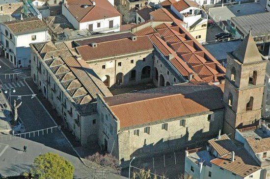 Leasaithe Aithreacha Casta - Salandra | Secret World Trip Planner