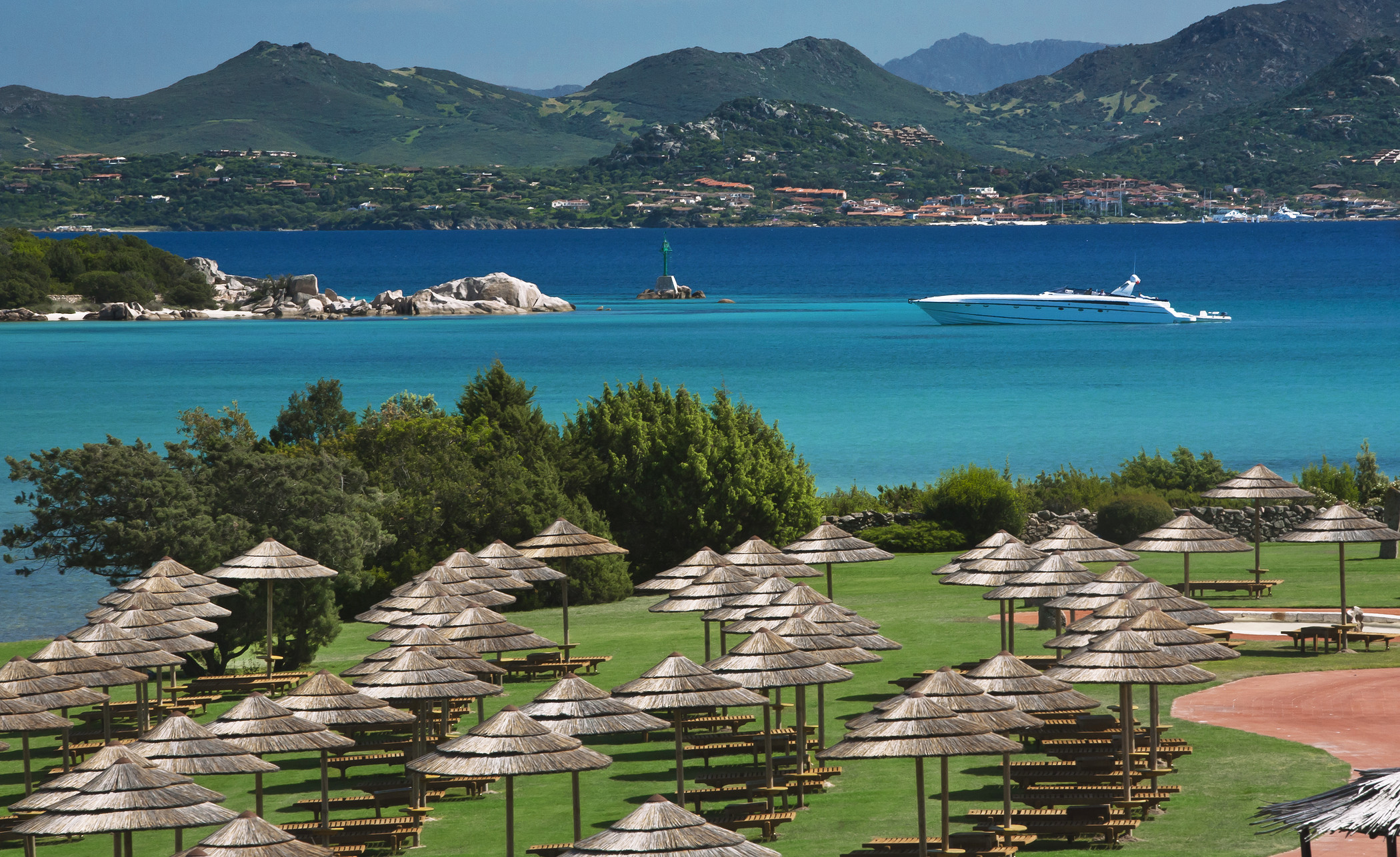 कैला डि वोल्पे - Cala di Volpe | Secret World Trip Planner