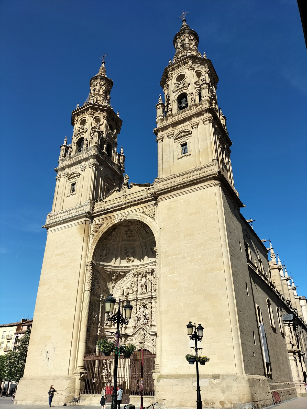 Logroño: Il Cuore della Rioja e dei suoi Vini - Logroño | Secret World Trip Planner