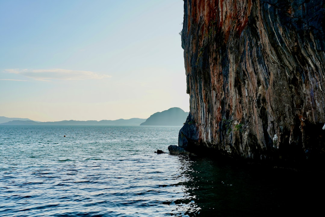 Discover Phuket Islands: Nature and Nightlife Awaits - Distretto di Mueang Phuket | Secret World Trip Planner