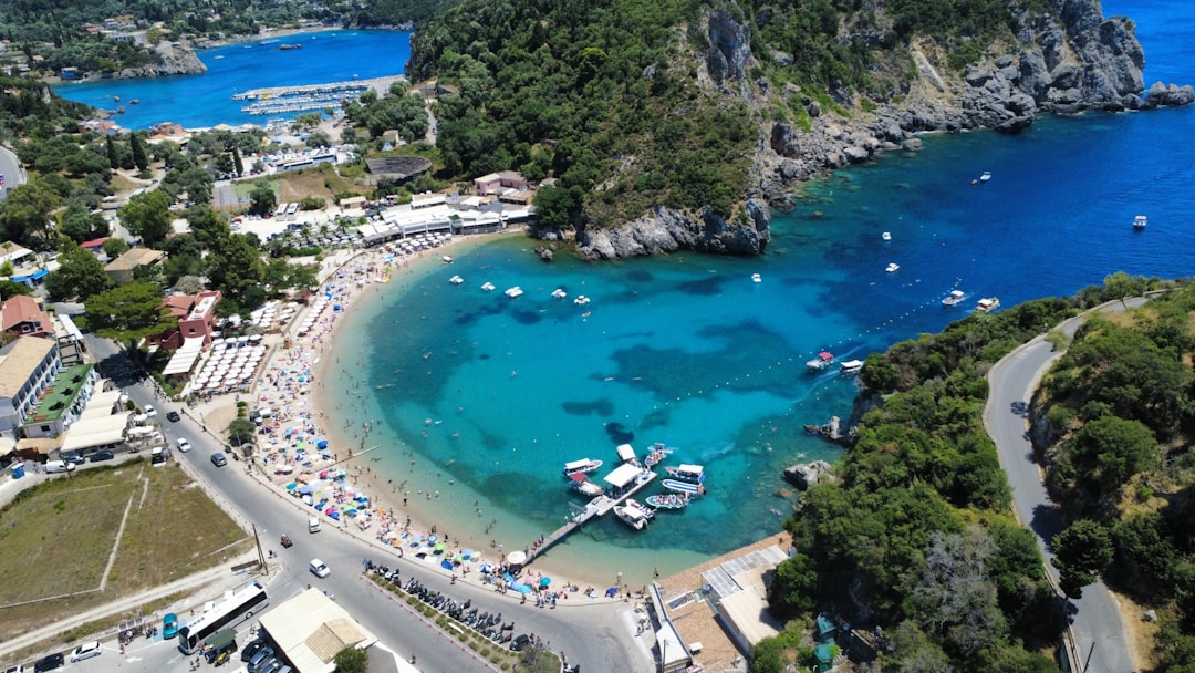 Découvrir Corfou : Un Paradis Vert entre Mer et Histoire - Corfù | Secret World Trip Planner