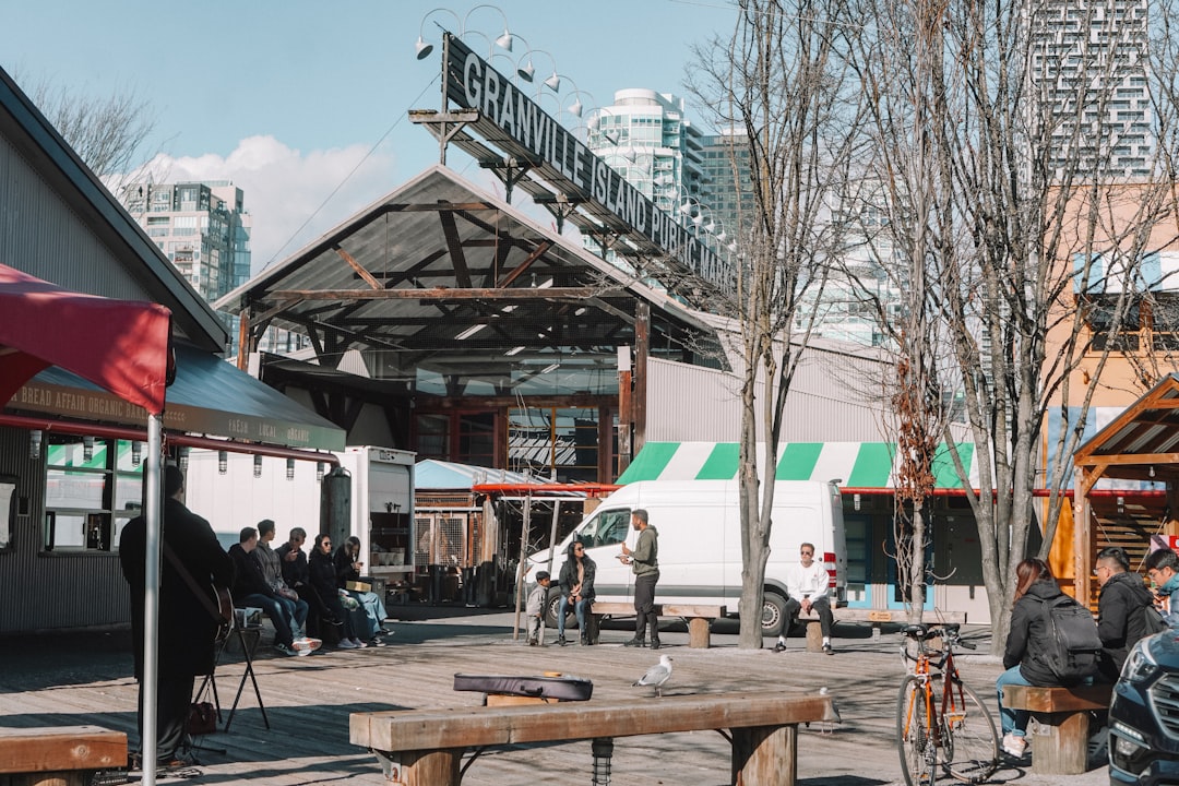 Découvrez les Saveurs du Marché Public de Granville Island - Vancouver | Secret World Trip Planner