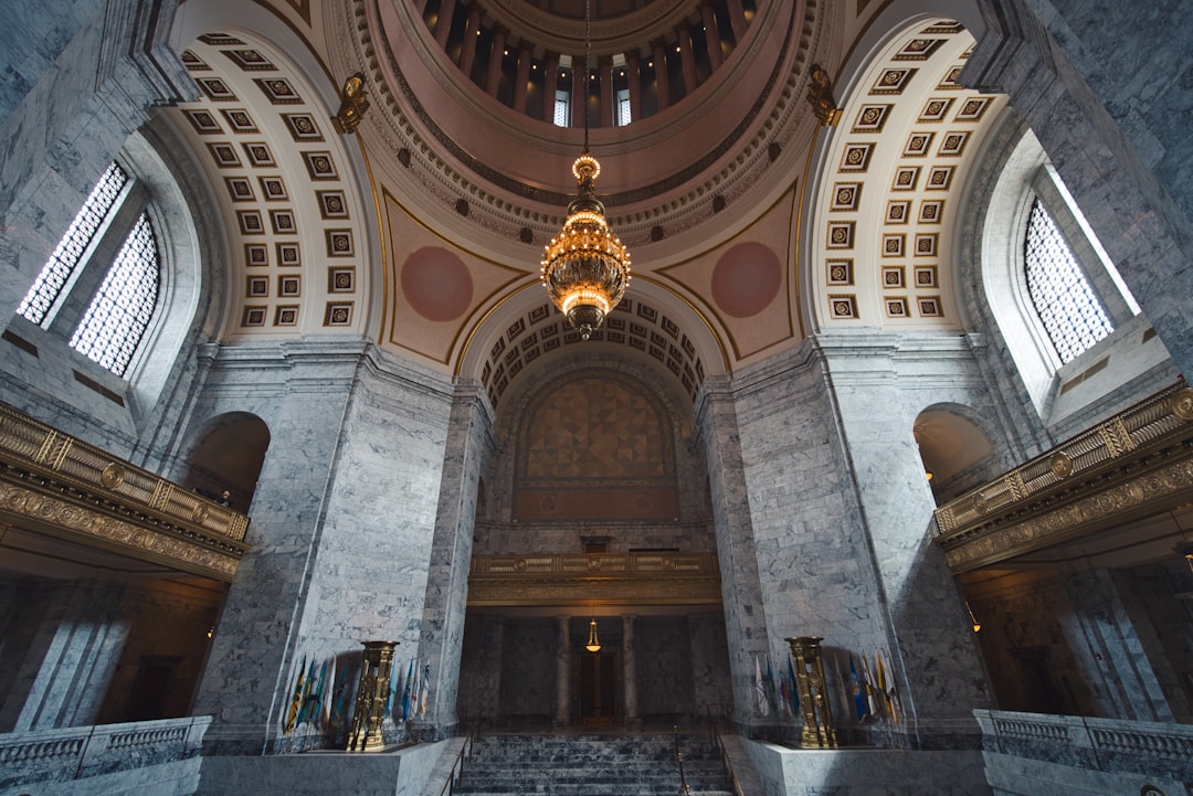 华盛顿国家圣殿:信仰的璀璨瑰宝 - Washington | Secret World Trip Planner