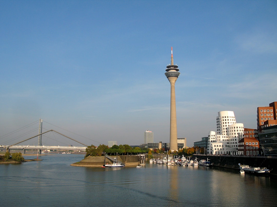 Wanderlog Alternatives for Düsseldorf 2026: Secret World AI - Düsseldorf | Secret World Trip Planner