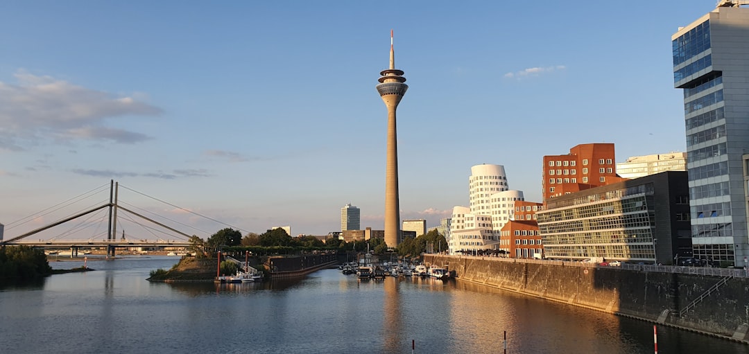 Wanderlog Alternatives for Düsseldorf 2026: Secret World AI - Düsseldorf | Secret World Trip Planner