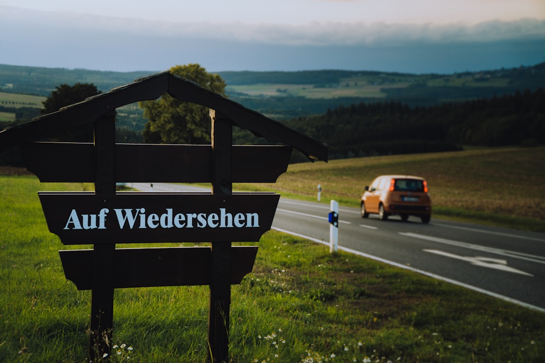 Secret World vs Wanderlog in Neuss 2026: Best AI Trip Planner - Neuss | Secret World Trip Planner