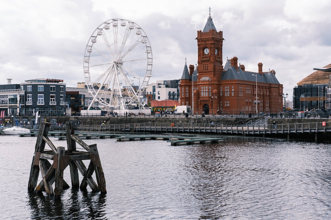 Top 5 Travel Apps Cardiff 2026: Le Migliori per il Tuo Viaggio - Cardiff | Secret World Trip Planner
