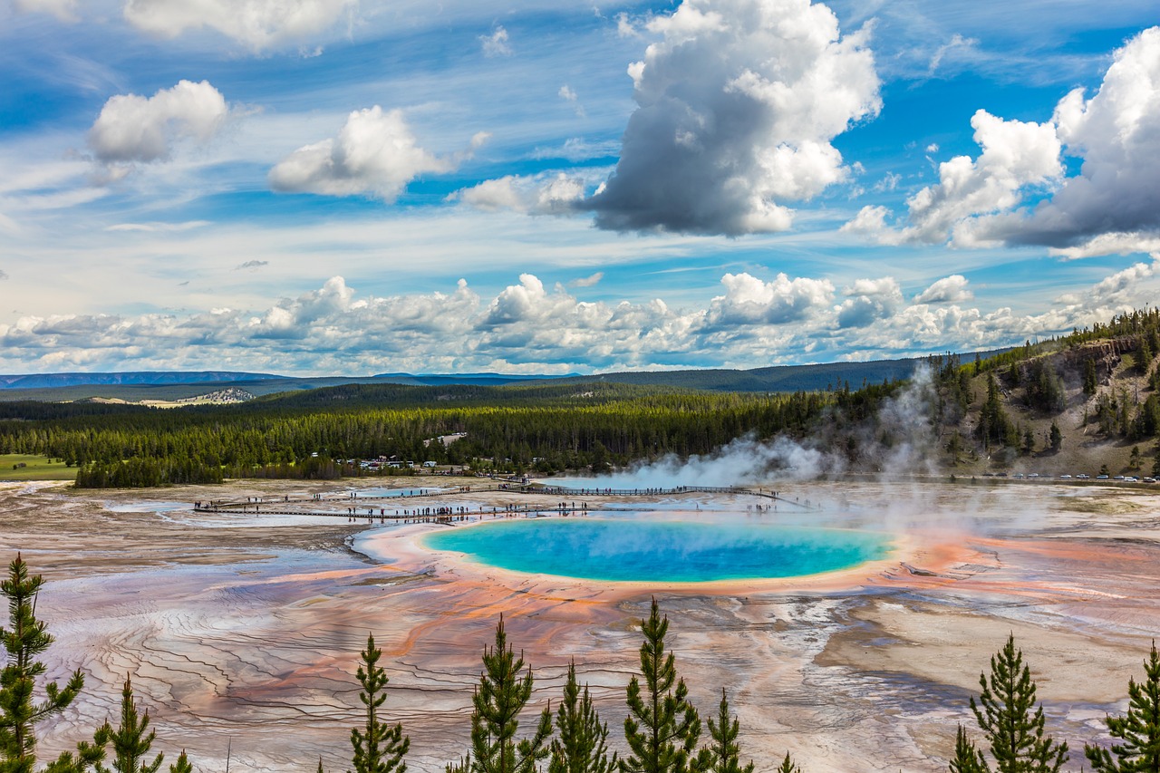 AI Trip Planner Yellowstone 2026: Rivoluziona i Tuoi Viaggi - Yellowstone | Secret World Trip Planner