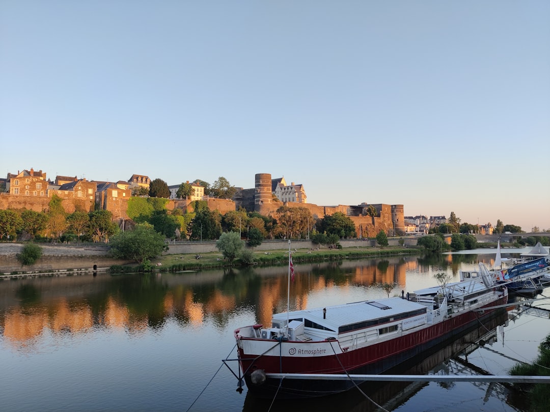 Secret World vs Wanderlog a Angers 2026: La Scelta Migliore - Angers | Secret World Trip Planner
