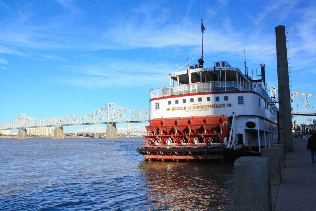 Secret World recensione 2026 a Louisville: il miglior AI Trip Planner - Louisville | Secret World Trip Planner